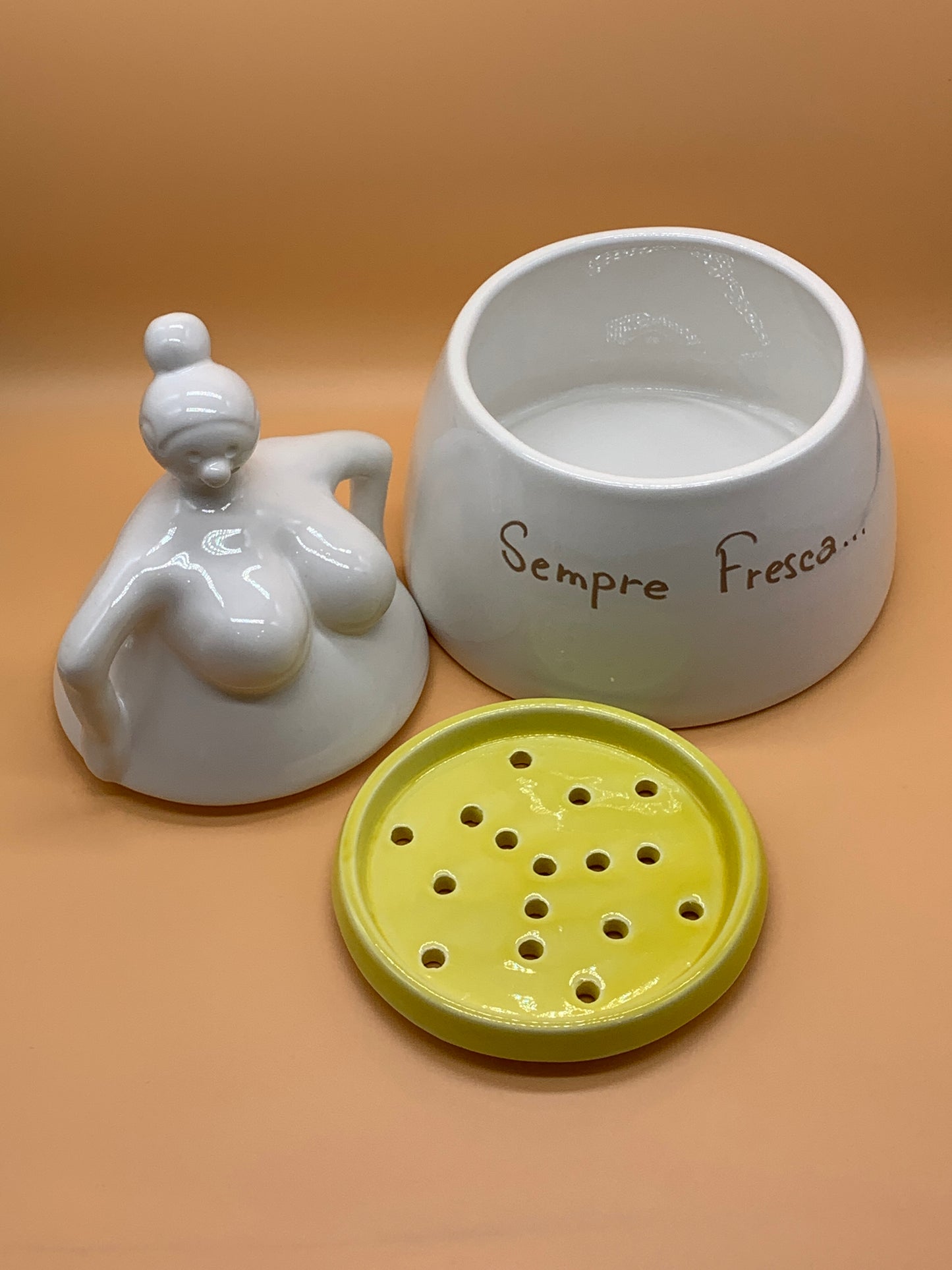 Portamozzarella Tina in ceramica, capacità 800ml col. Giallo